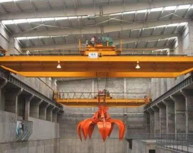 佛山三水起重機、QD型吊鉤雙梁橋式起重機廠家銷售、安裝維修